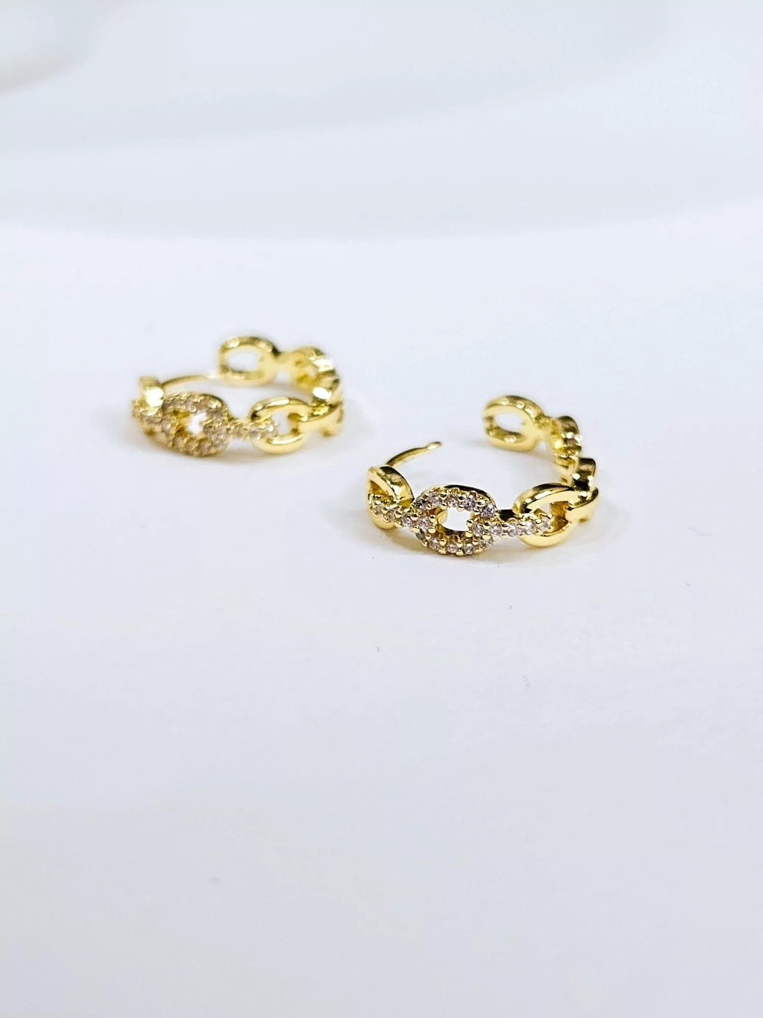 法式鎖鏈環繞耳扣耳環｜優雅共振・都會名媛必備俐落單品