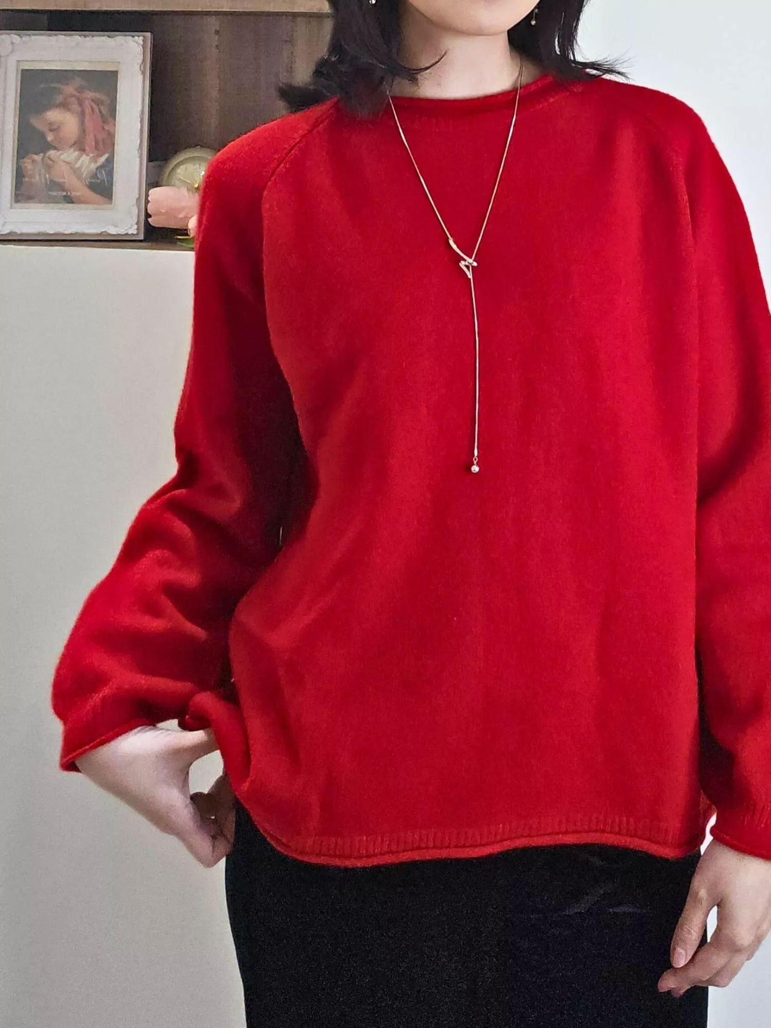 閒逸落肩圓領針織上衣｜過年紅上衣・法式慵懶日常