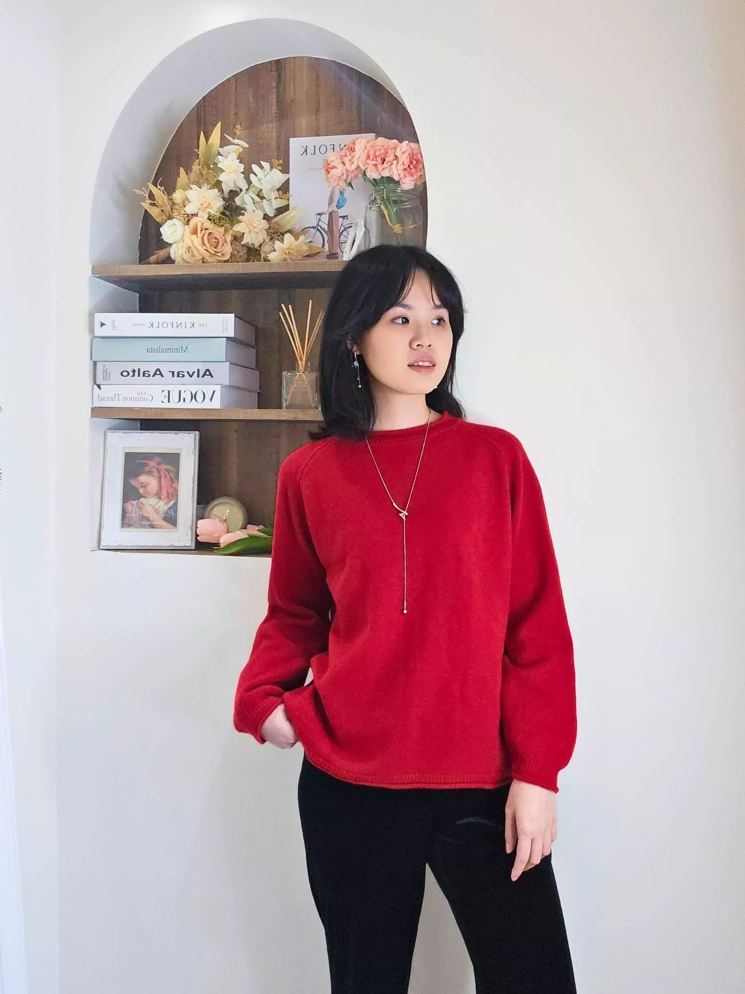 閒逸落肩圓領針織上衣｜過年紅上衣・法式慵懶日常