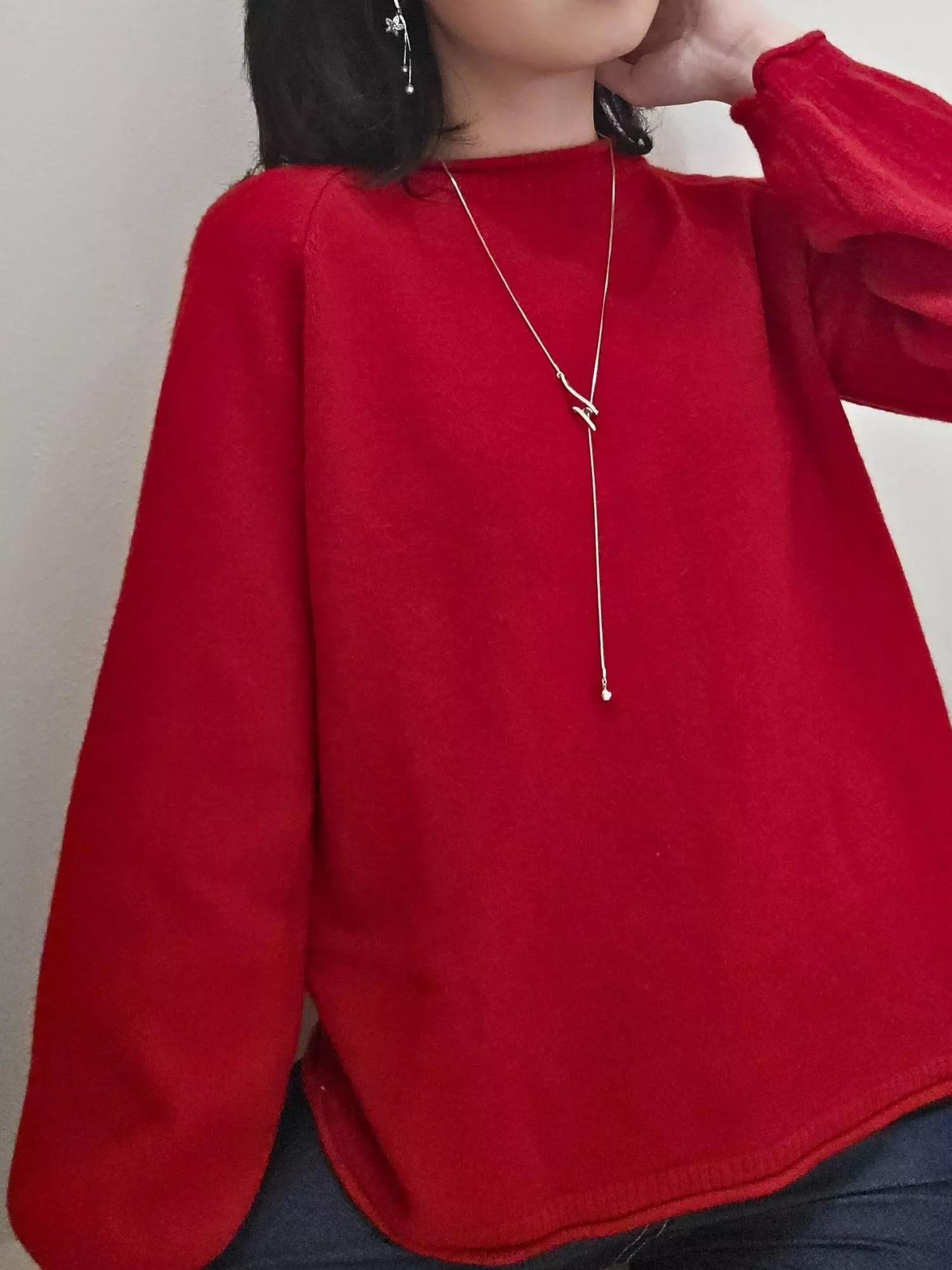 閒逸落肩圓領針織上衣｜過年紅上衣・法式慵懶日常