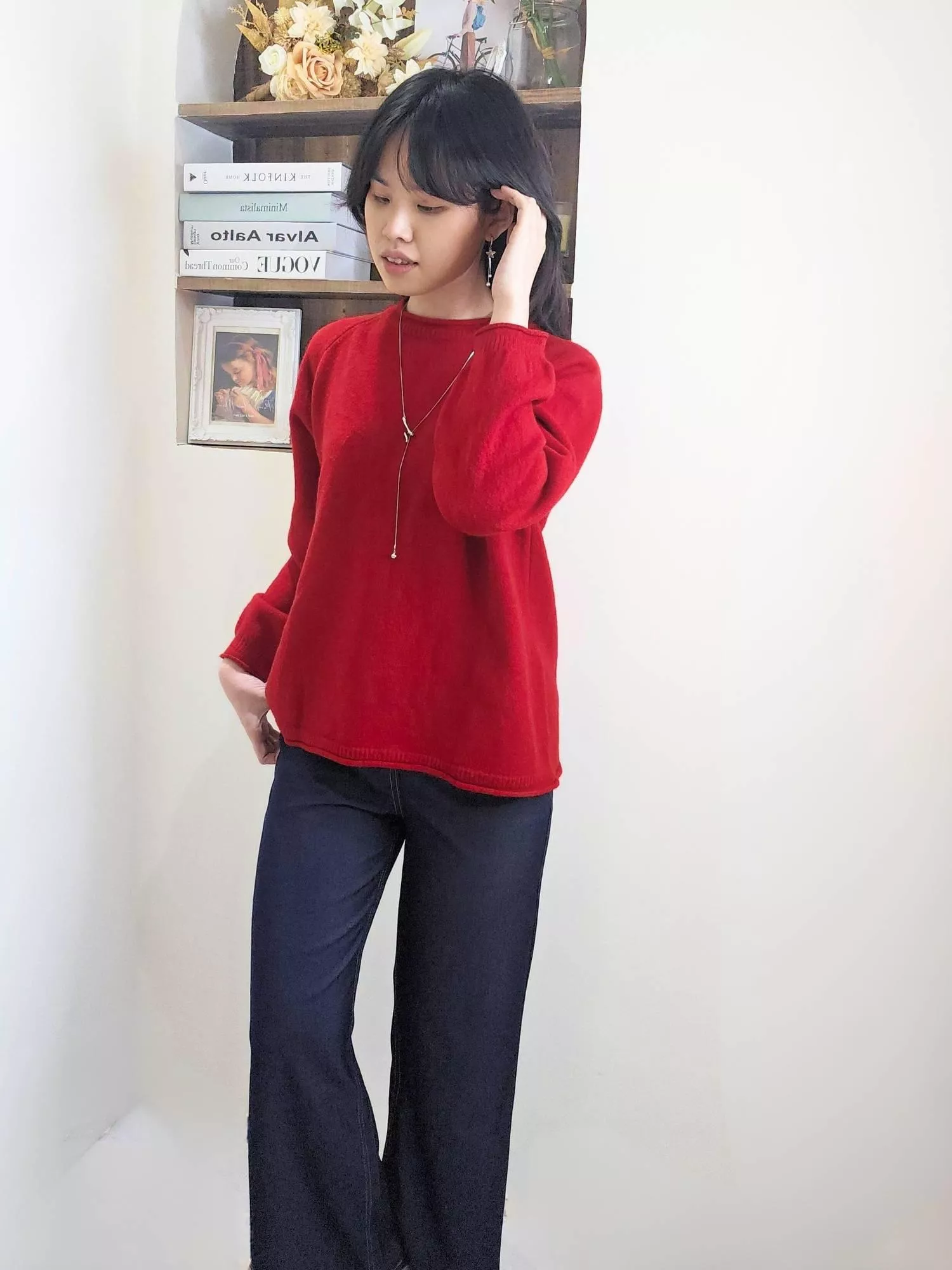 靛藍流光直筒薄牛仔褲｜俐落明線裝飾・後腰鬆緊顯瘦設計・深藍復古韻味