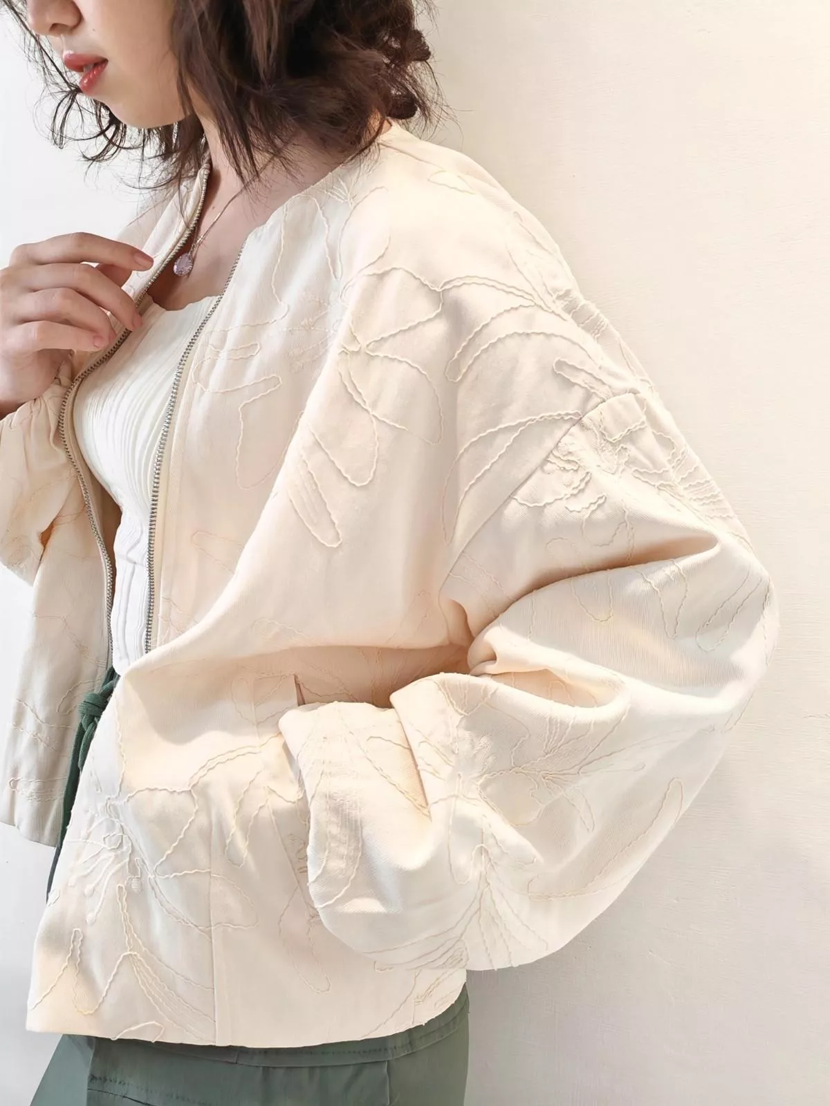 《白羽織光》溫柔緹花外套