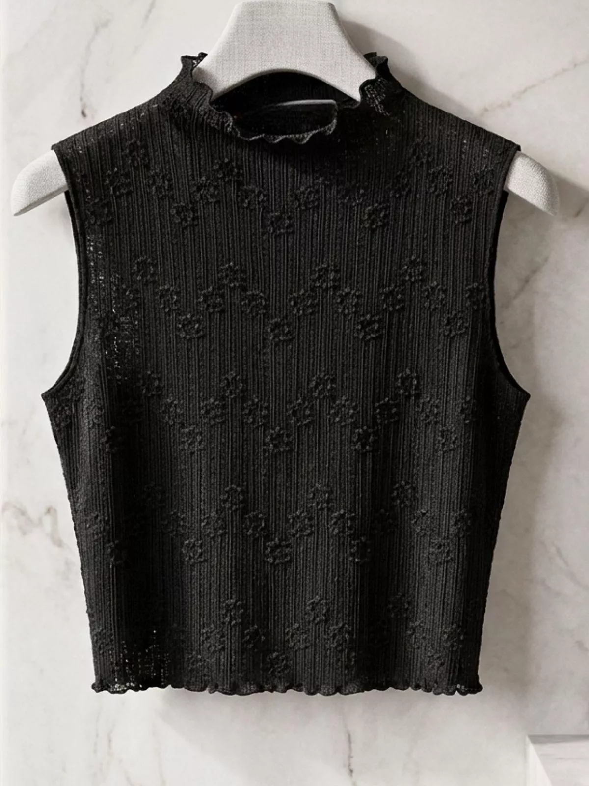 疊穿系緹花內搭 |《夜色柔影》高領無袖內搭