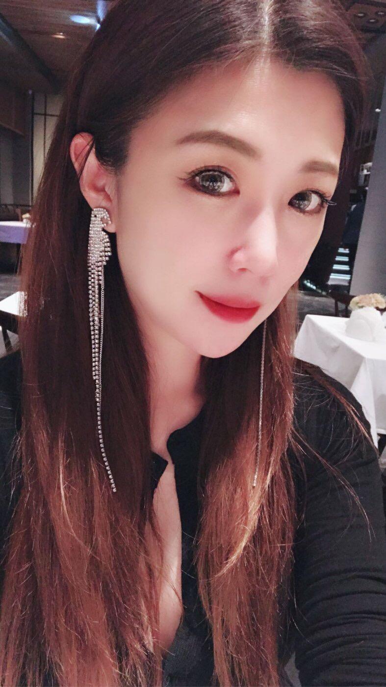 時尚女王不對稱閃鑽長款流蘇鸚鵡耳環銀針兩戴水鑽耳環 夜店聖誕派對
