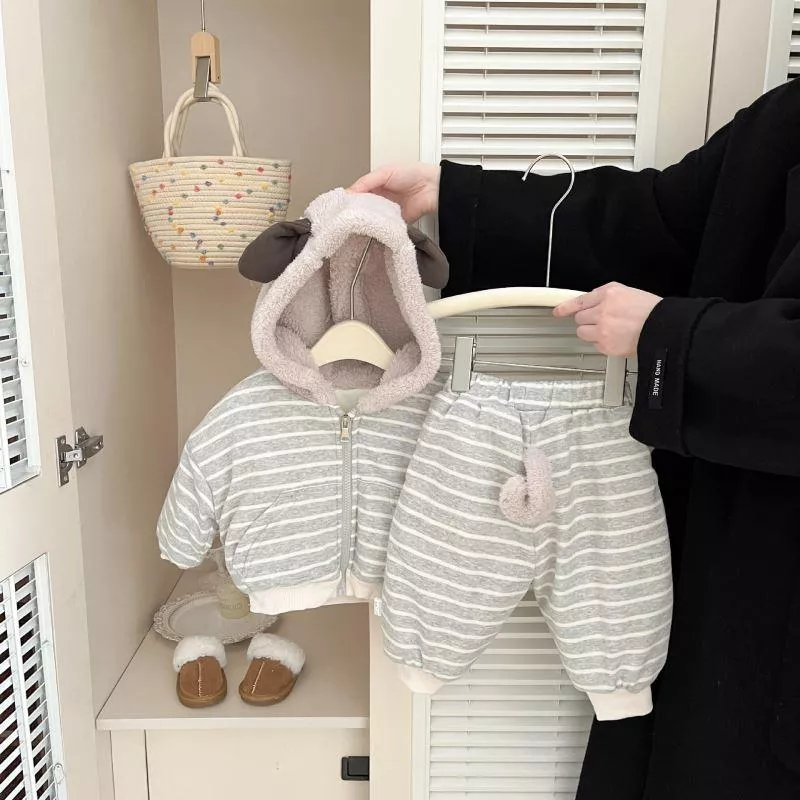 ၄၃┋JP#小黑耳#兒童/小北鼻#連帽式#長袖款#白灰色：衣褲套裝組(73/80/90/100/110)。