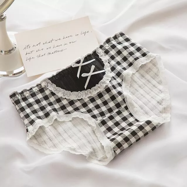 ☻｜JP#蘿莉塔#成人/女生#黑白色：內褲四件組(M/L/XL)。