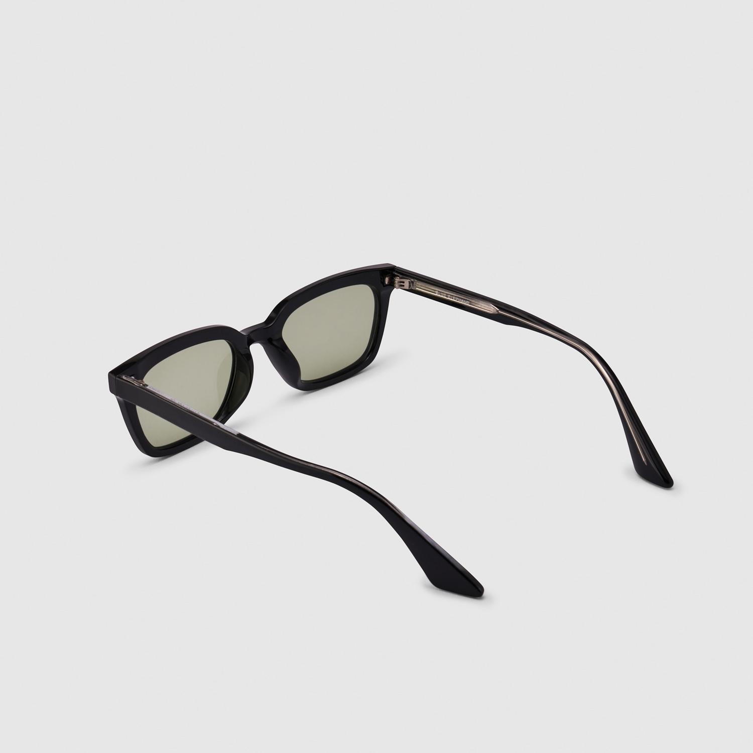 CALLA-S black-green tint