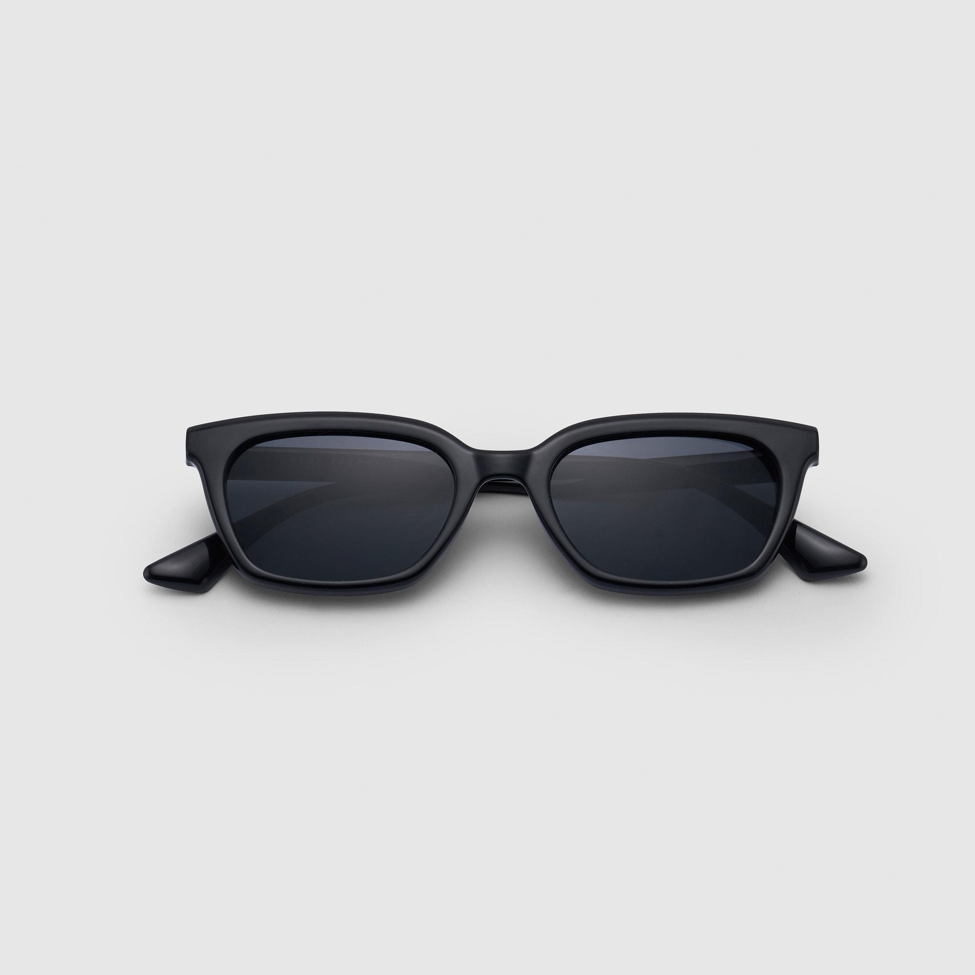 CAPELLA black