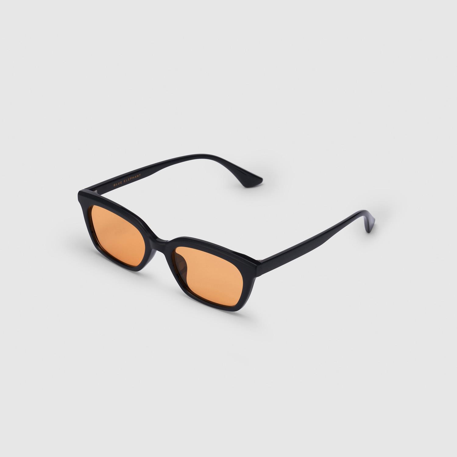 CAPELLA black-orange tint