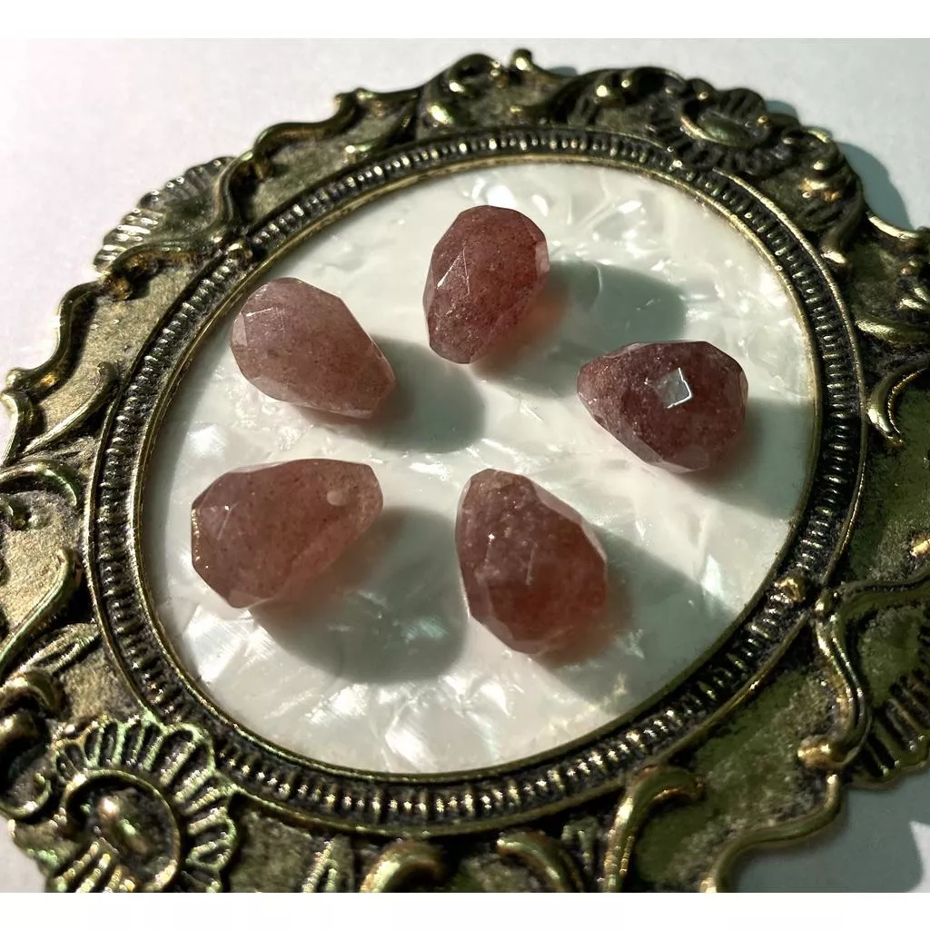 草莓晶切面水滴吊墜 適合DIY手作 天然石手作材料 單個隨機出貨 手鍊項鍊飾品配件DIY