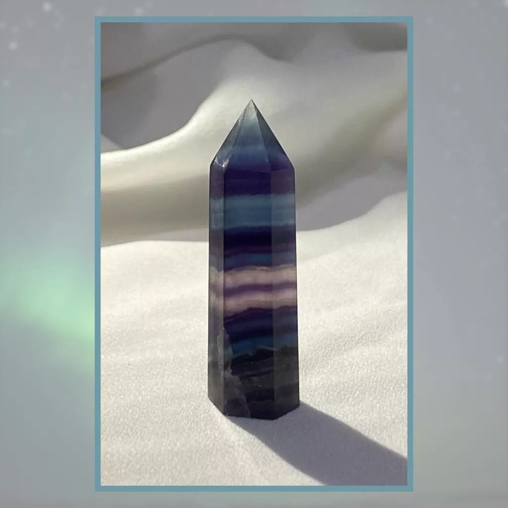 螢石柱 A3 螢石水晶柱 高43mm 寬11mm 厚10mm 實品拍攝