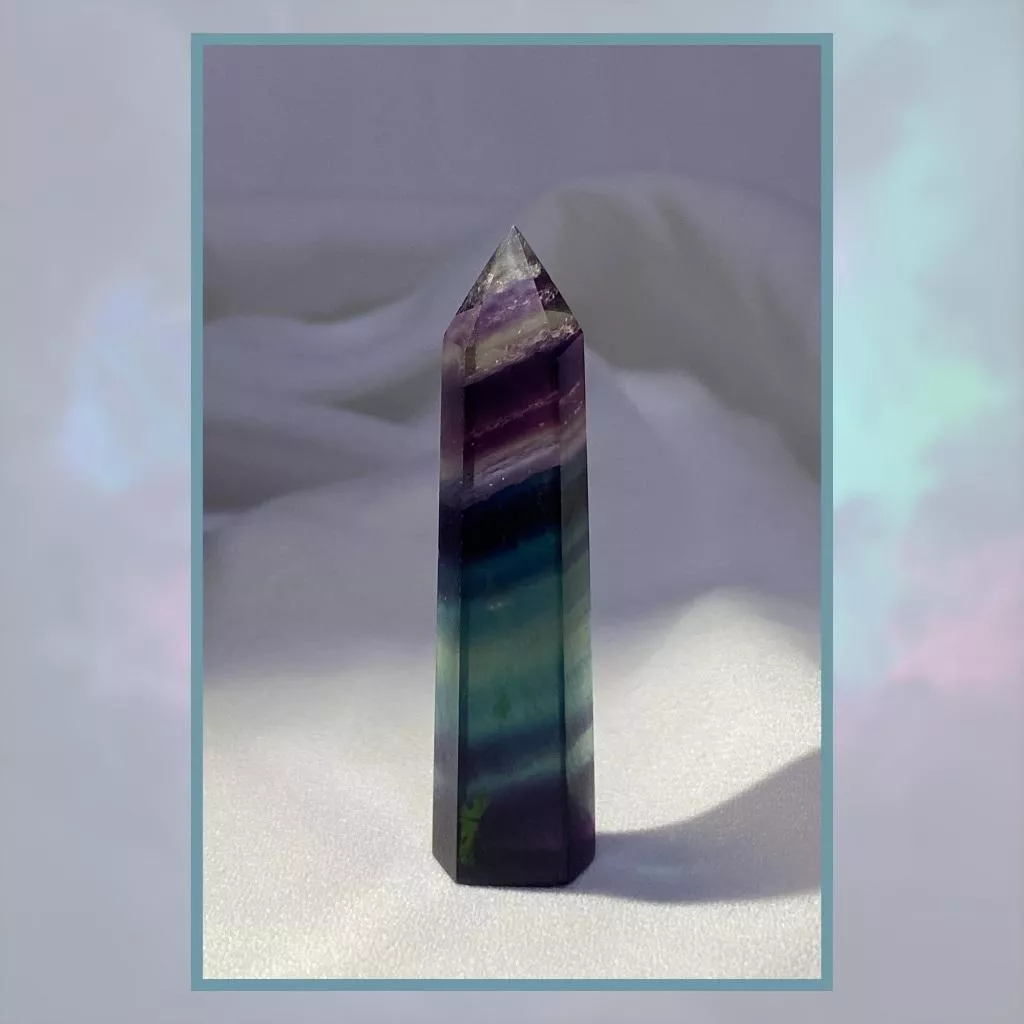 螢石柱 A9 螢石水晶柱 高56mm 寬13mm 厚11mm 實品拍攝