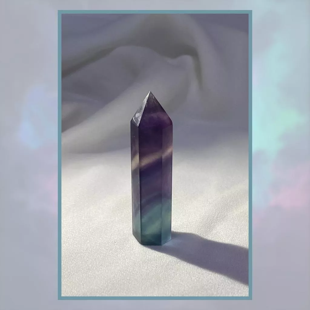 螢石柱 A5 螢石水晶柱 高46mm 寬11mm 厚10mm 實品拍攝