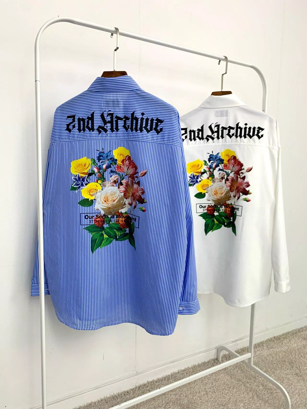 英字花卉印花襯衫