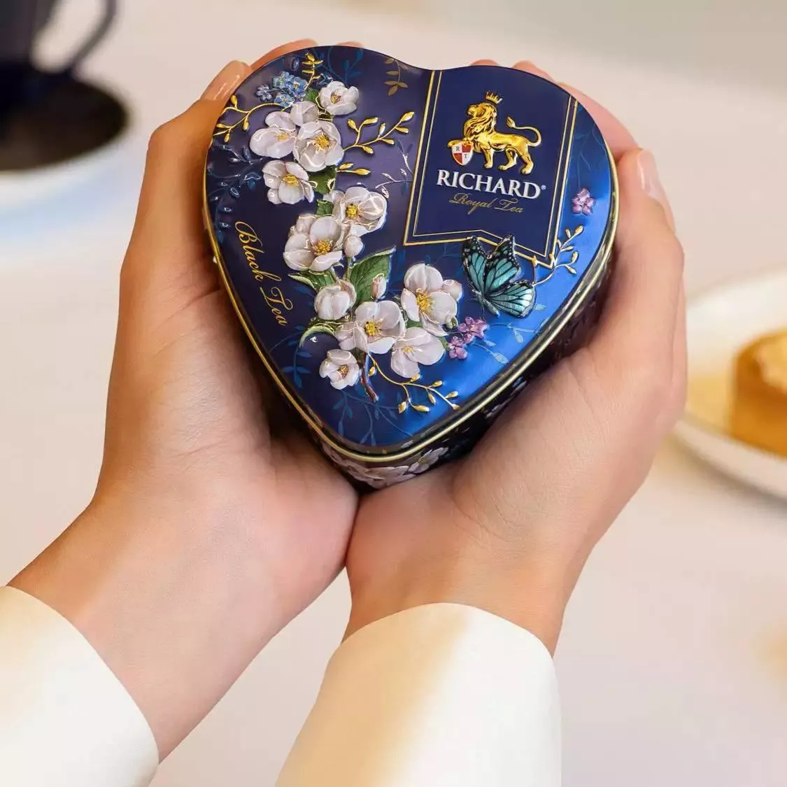 俄羅斯瑞查得皇家之愛心紅茶藍罐