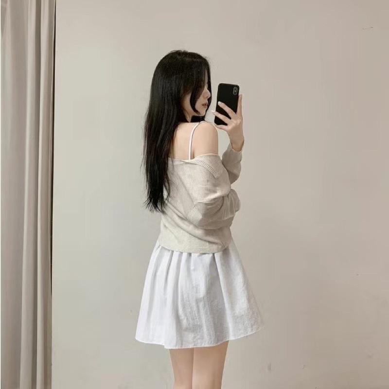 ￼I Beauty 🇰🇷韓國東大門代購 趙露思 同款 甜美 微性感 低領露背 修身 吊帶 連身裙 A字短裙