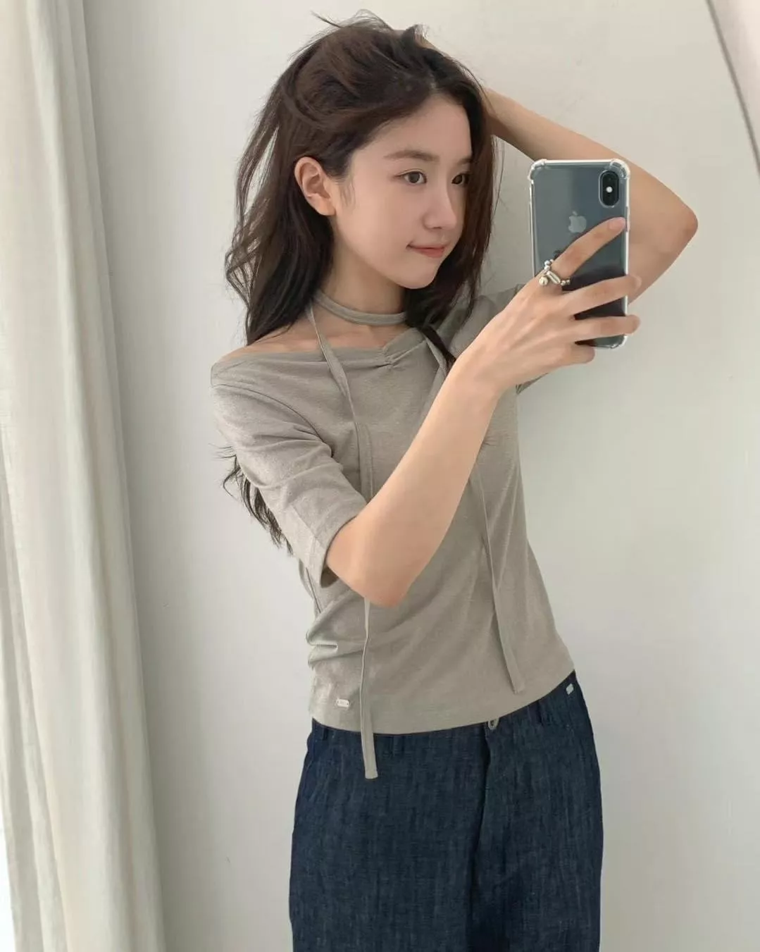 氣質小女人 飄逸綁帶 亮片 修身 五分袖 短袖 上衣