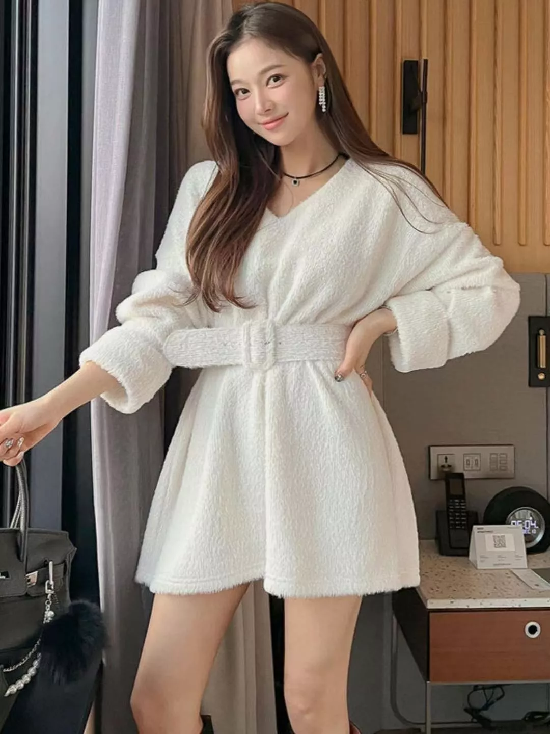 千金感毛茸茸寬鬆洋裝（含腰帶；不含胸前別針）