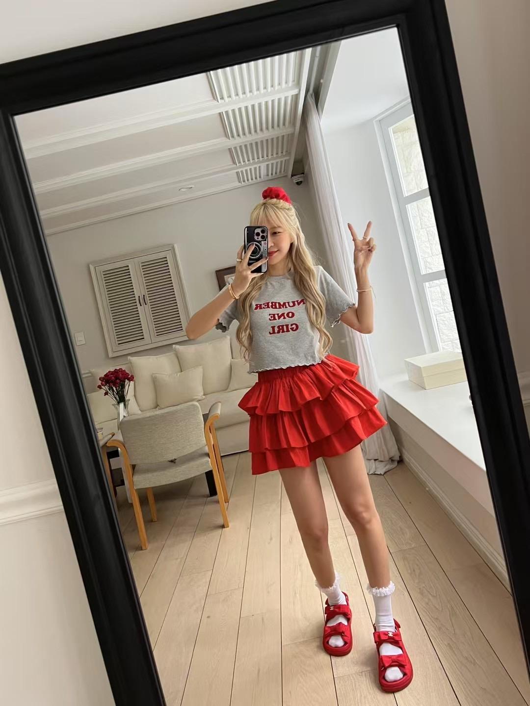 甜美木耳邊短T