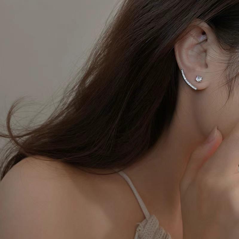 典雅微笑水鑽耳針