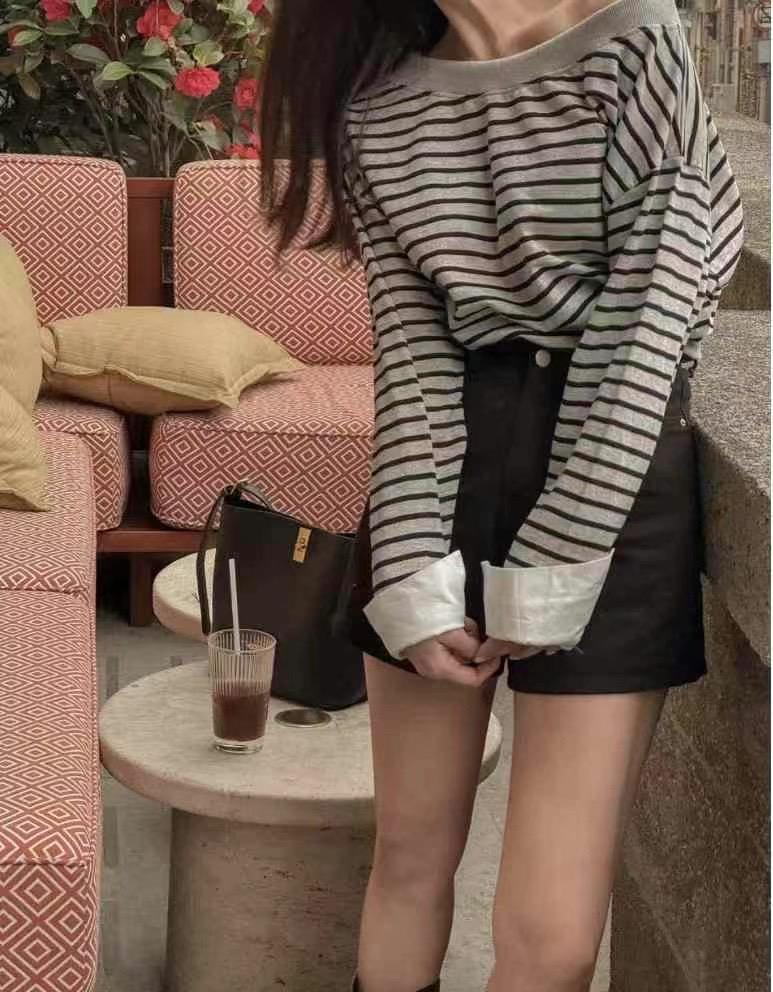 復古條紋露肩長袖上衣