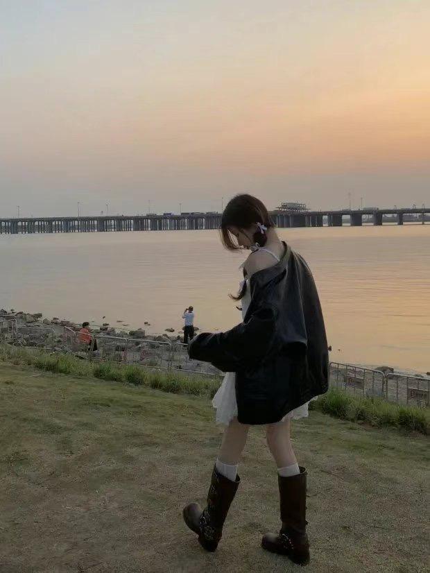 法式優雅吊帶洋裝