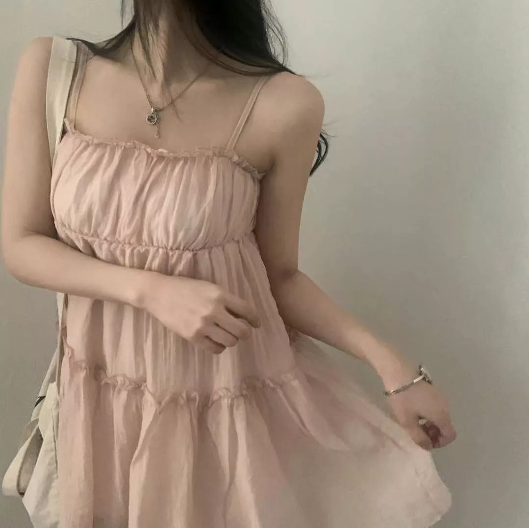 小清新木耳邊吊帶洋裝