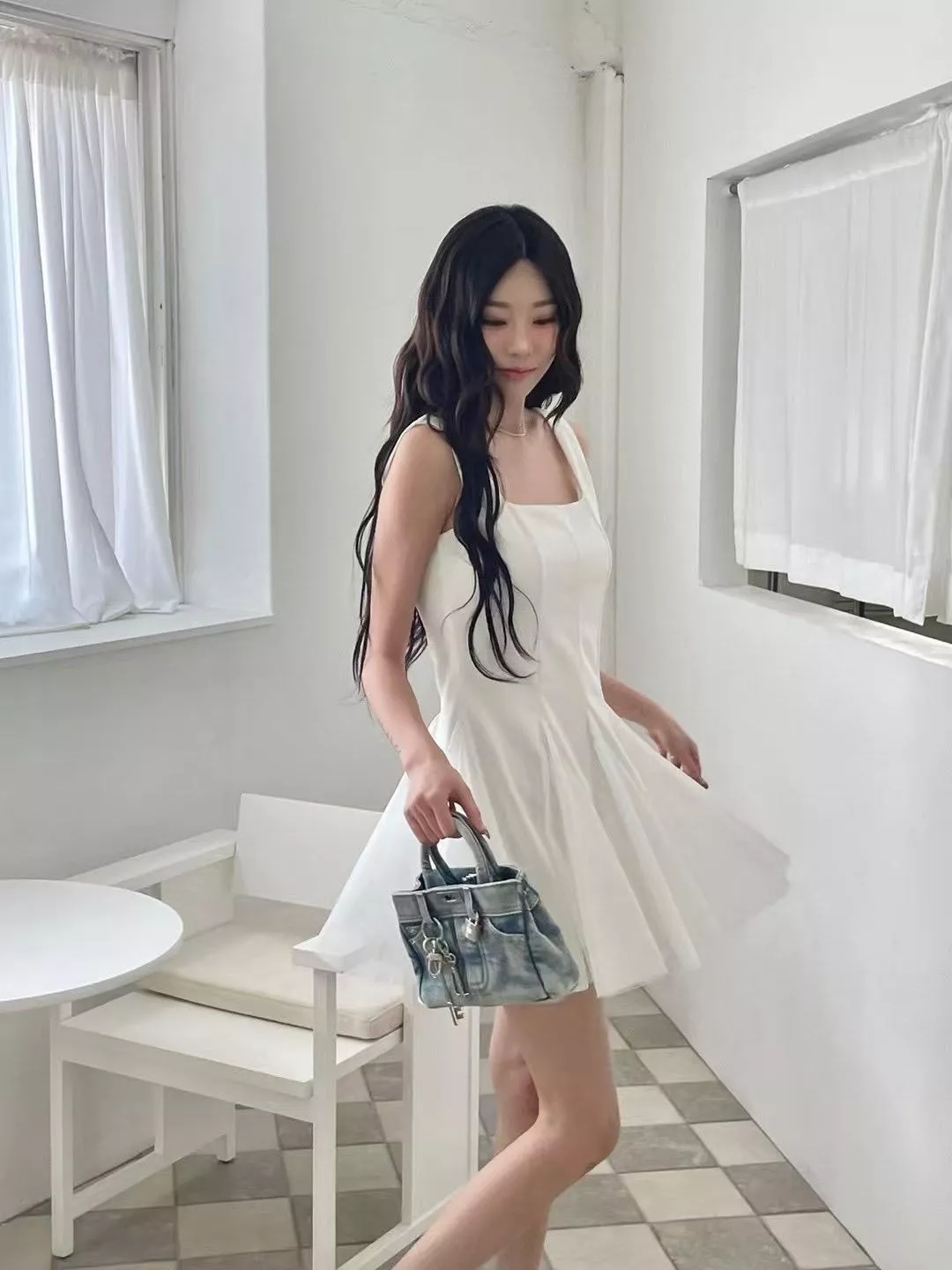 女神款拼接網紗連身短洋裝