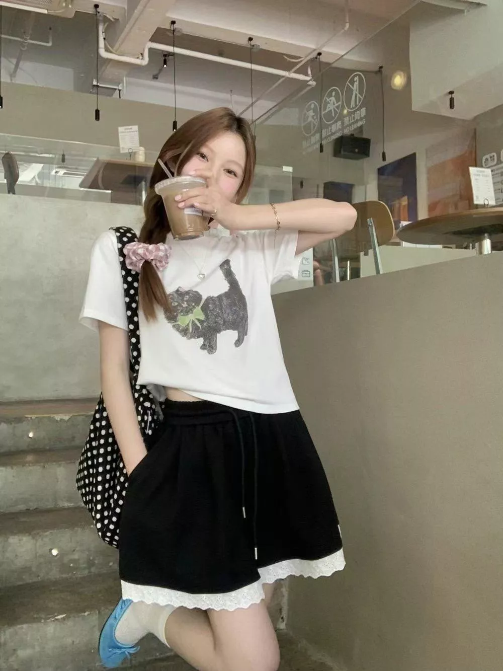 拼接蕾絲五分短褲