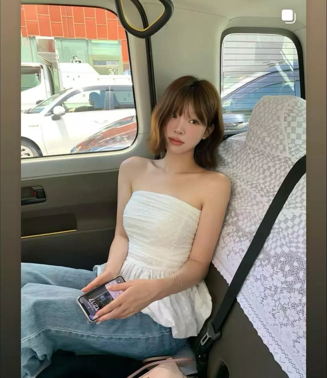 爆款 精緻勾花抹胸上衣