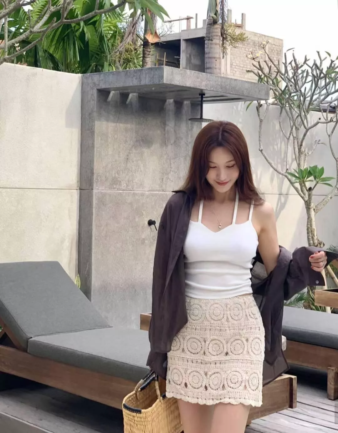 氣質小姊姊 蕾絲鏤空短裙