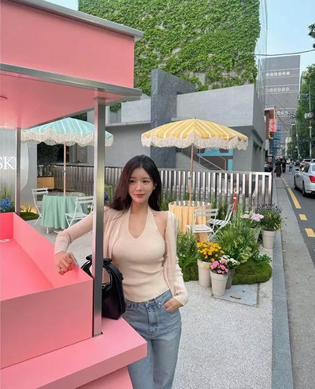 法式長袖針織開衫+掛脖吊帶V領抹胸