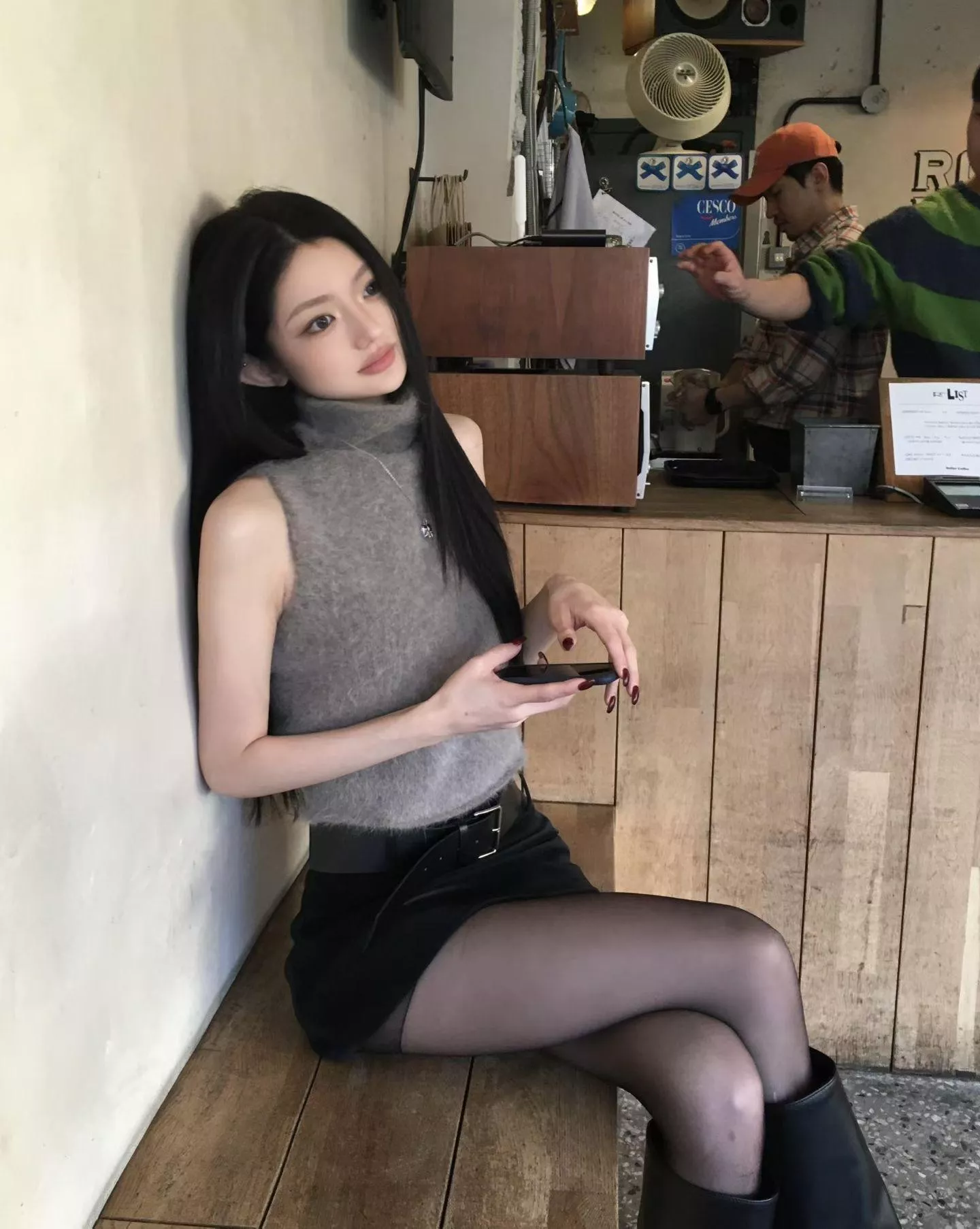 時尚修身顯瘦純色短裙