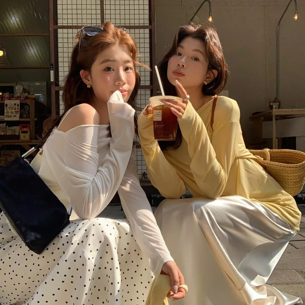 檸檬綠茶-極簡鬆弛感設計感扭結輕薄防曬親膚長袖T恤10106