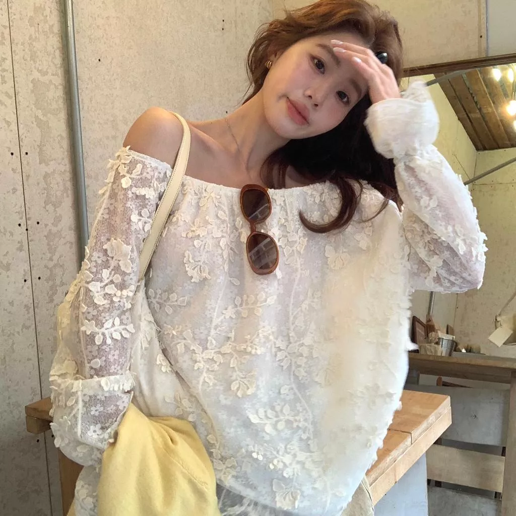 檸檬綠茶-尼斯海風～重磅高定露肩立體花小衫10070