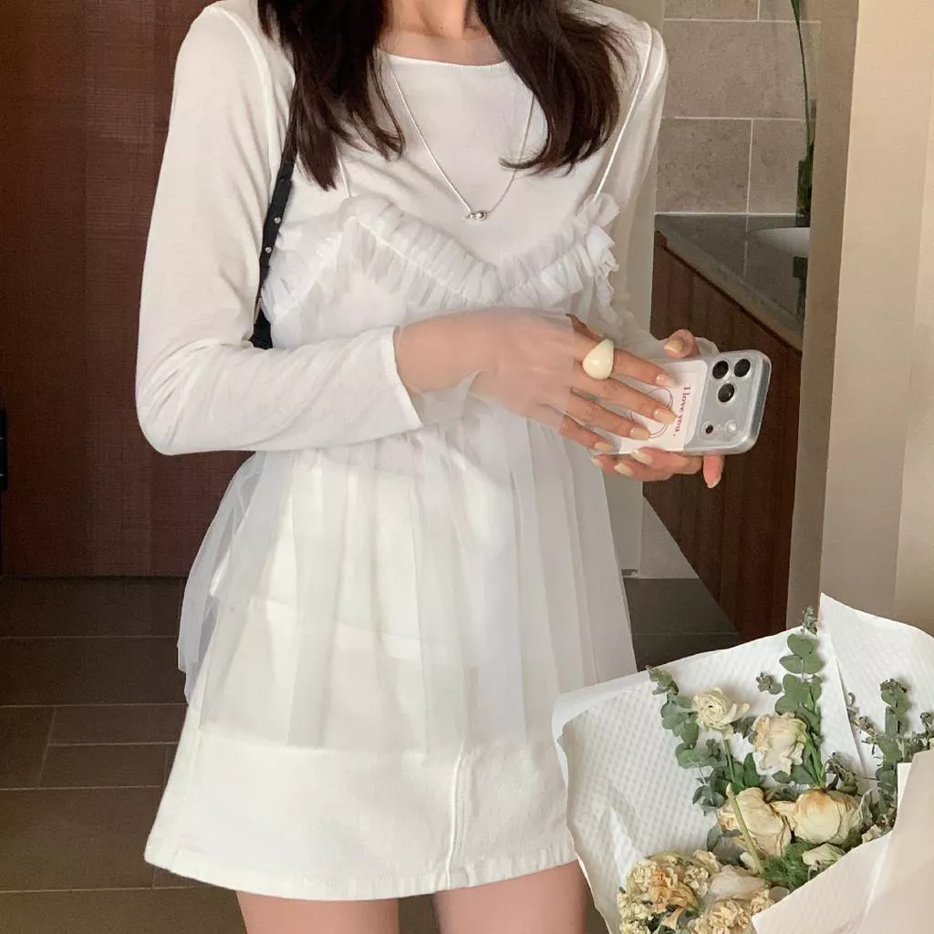 檸檬綠茶-日光柔紗～花邊網紗吊帶背心圓領修身氣質長袖T套裝1011