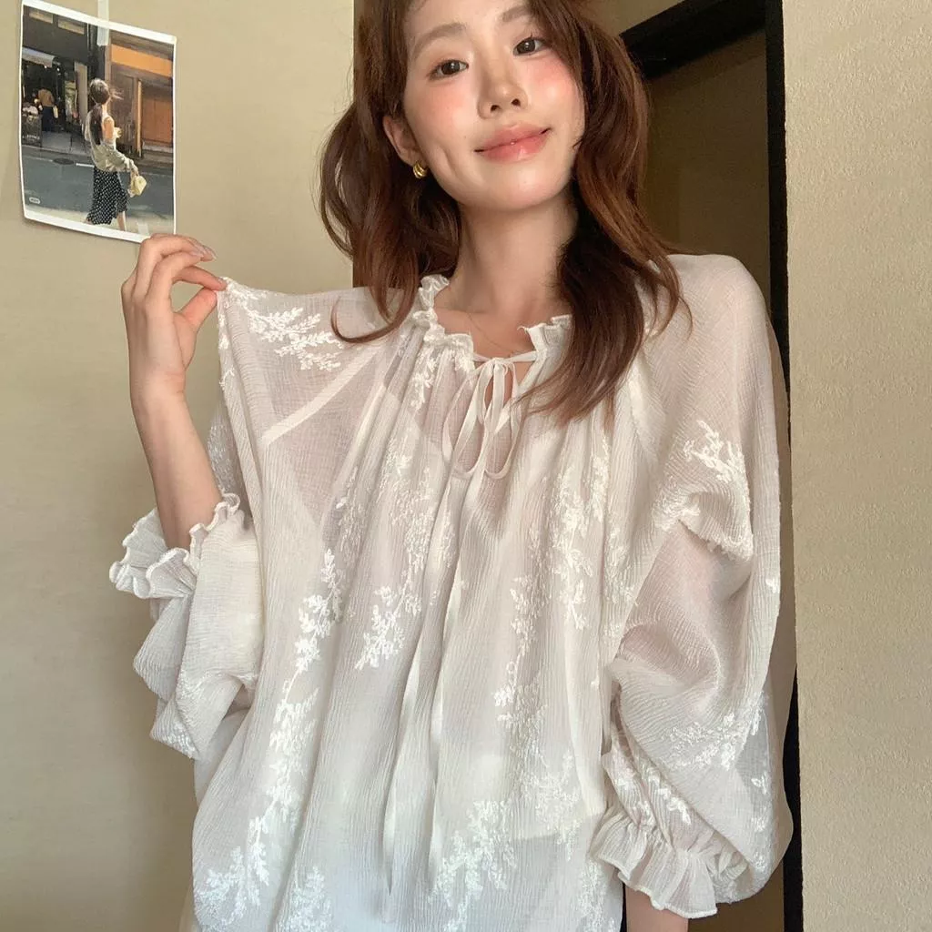 檸檬綠茶-西西里午後～重工V領刺繡繫帶長袖吊帶背心套裝10129