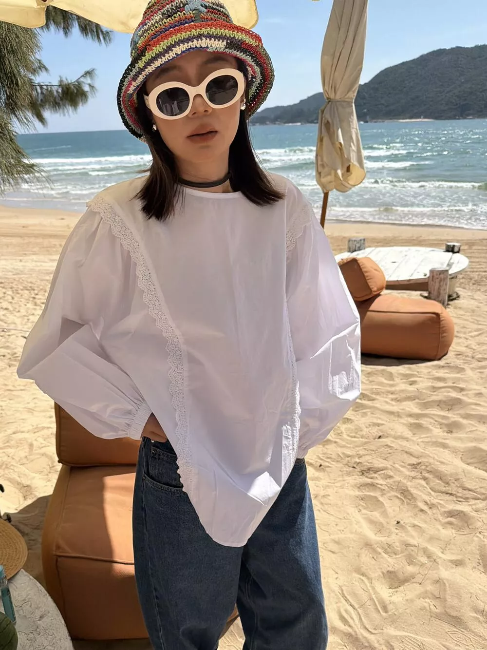 蕾絲拼接花邊小衫【SANBARA】韓國氛圍感蕾絲拼接木耳邊設計感小衫86133# L
