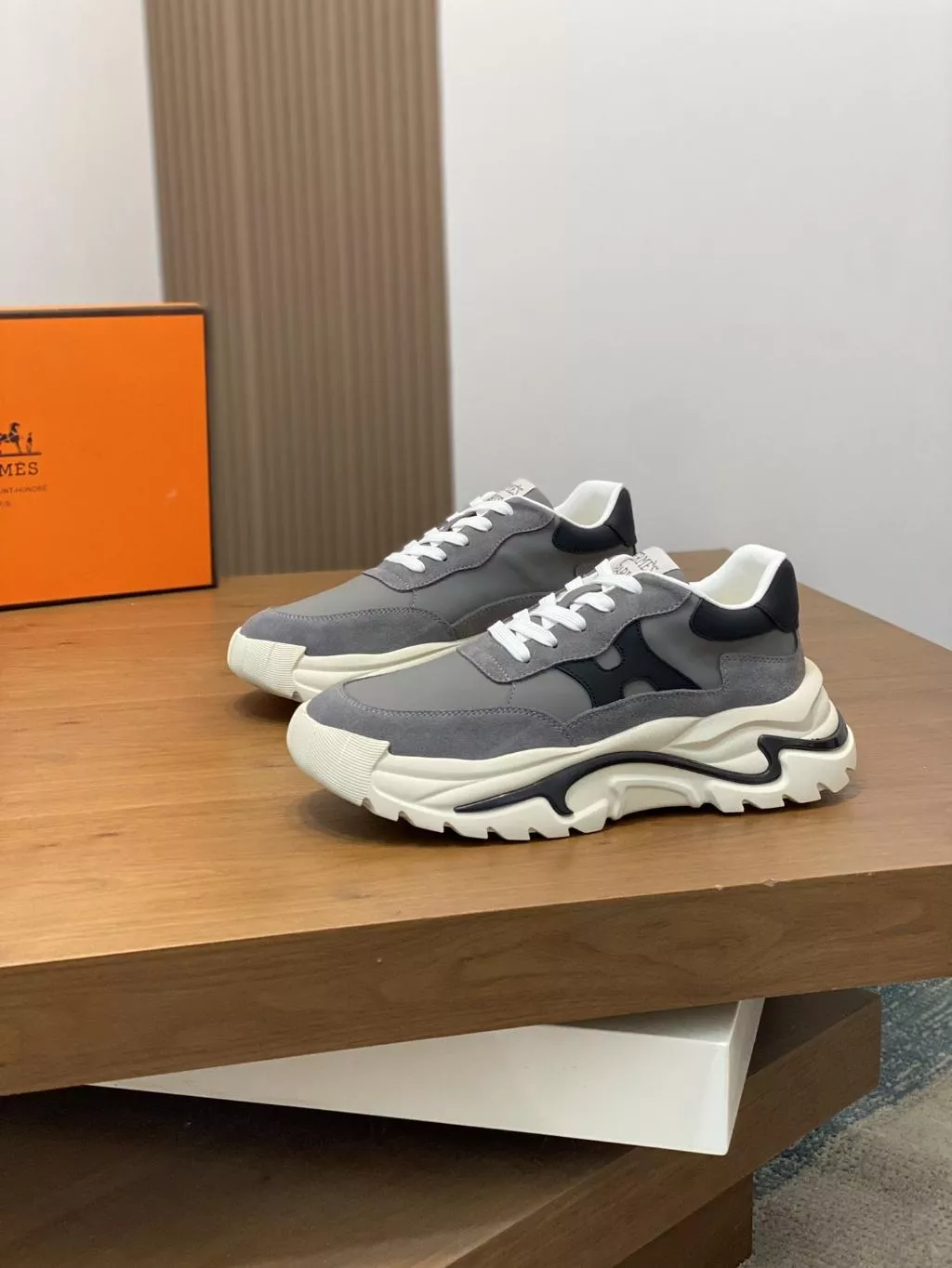 2024最新 HERMES男鞋 愛馬仕時尚休閑運動鞋