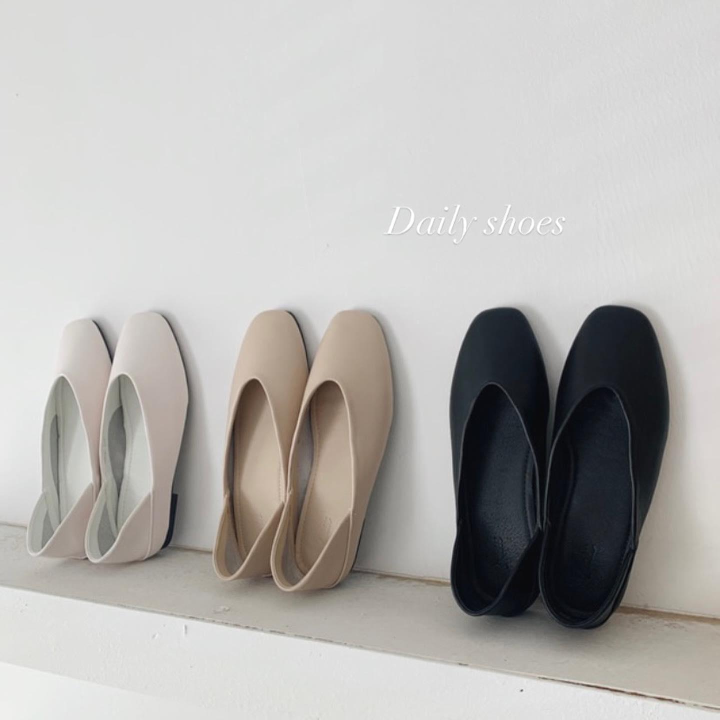 Daily shoes (SIZE: 22.5-27)