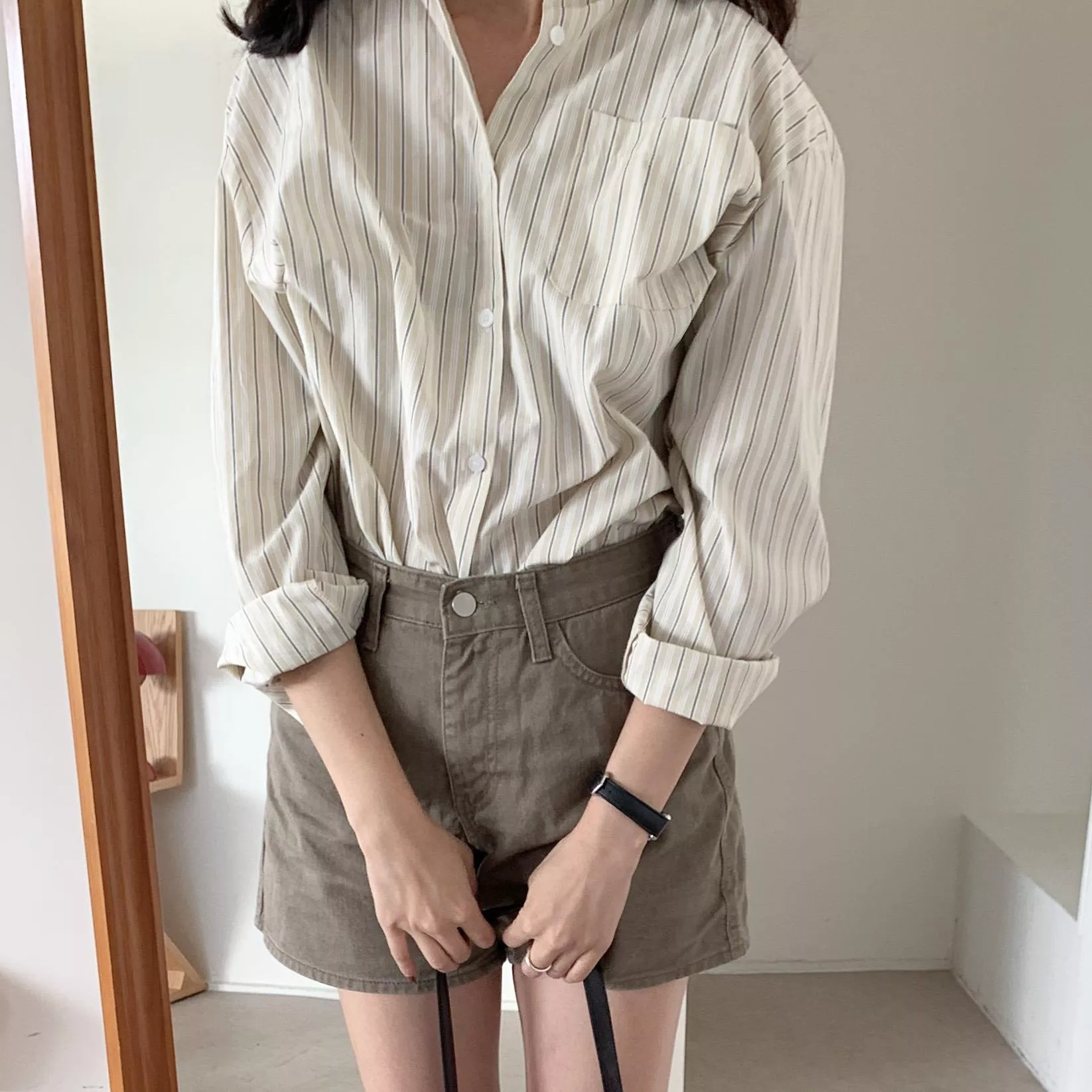 小咖啡牛仔短褲