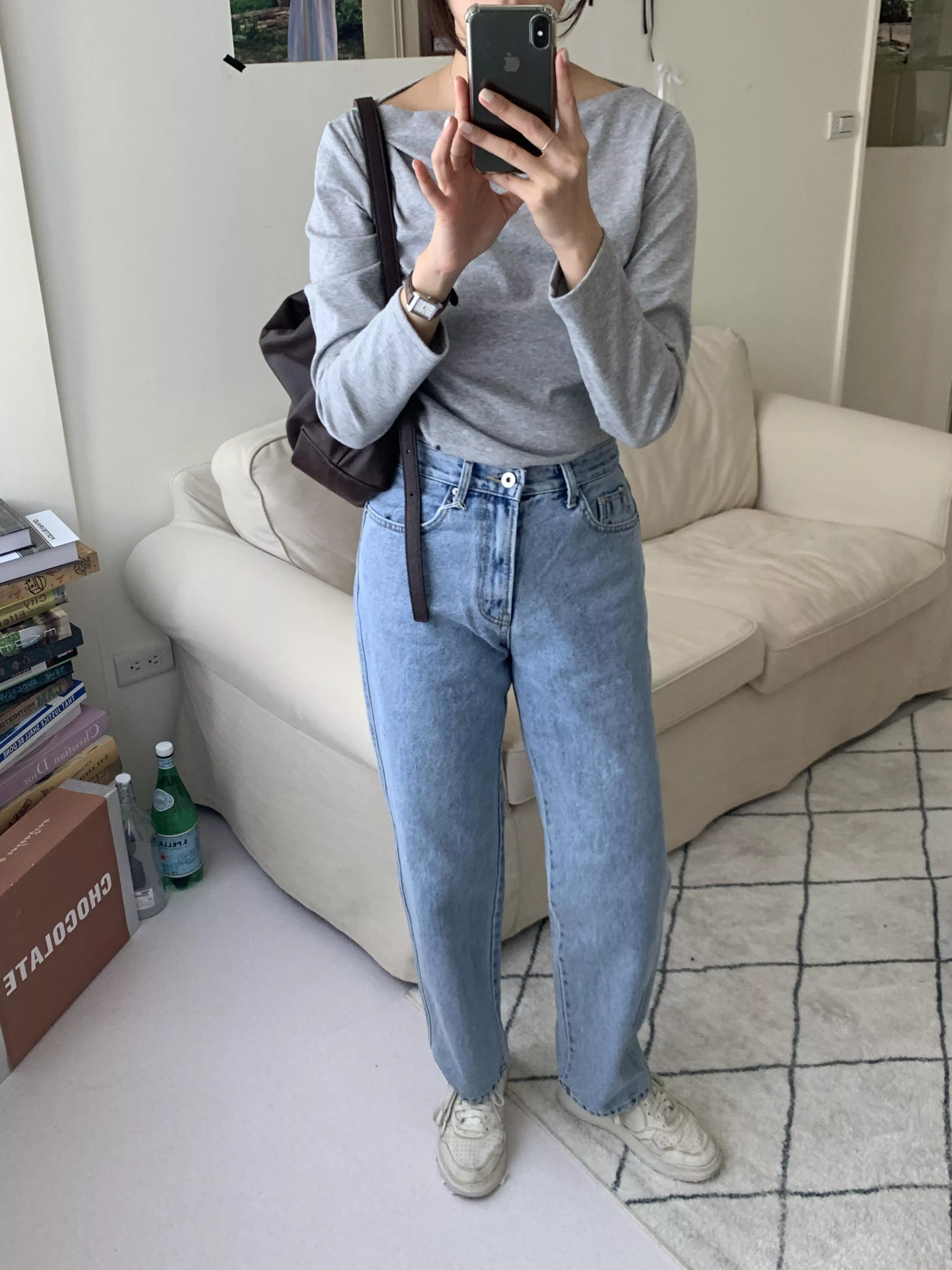 基本淺藍牛仔褲