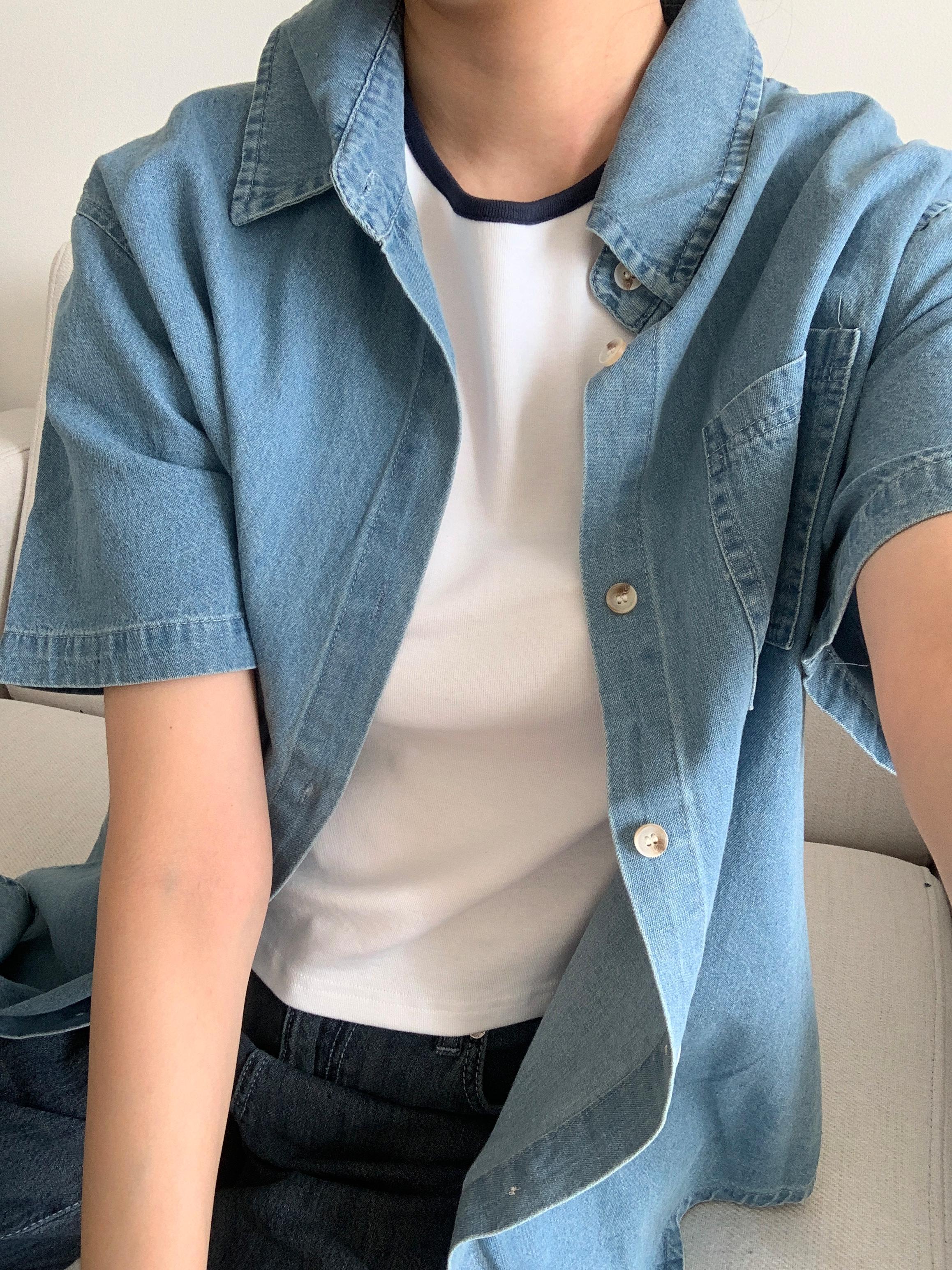 Lora tee