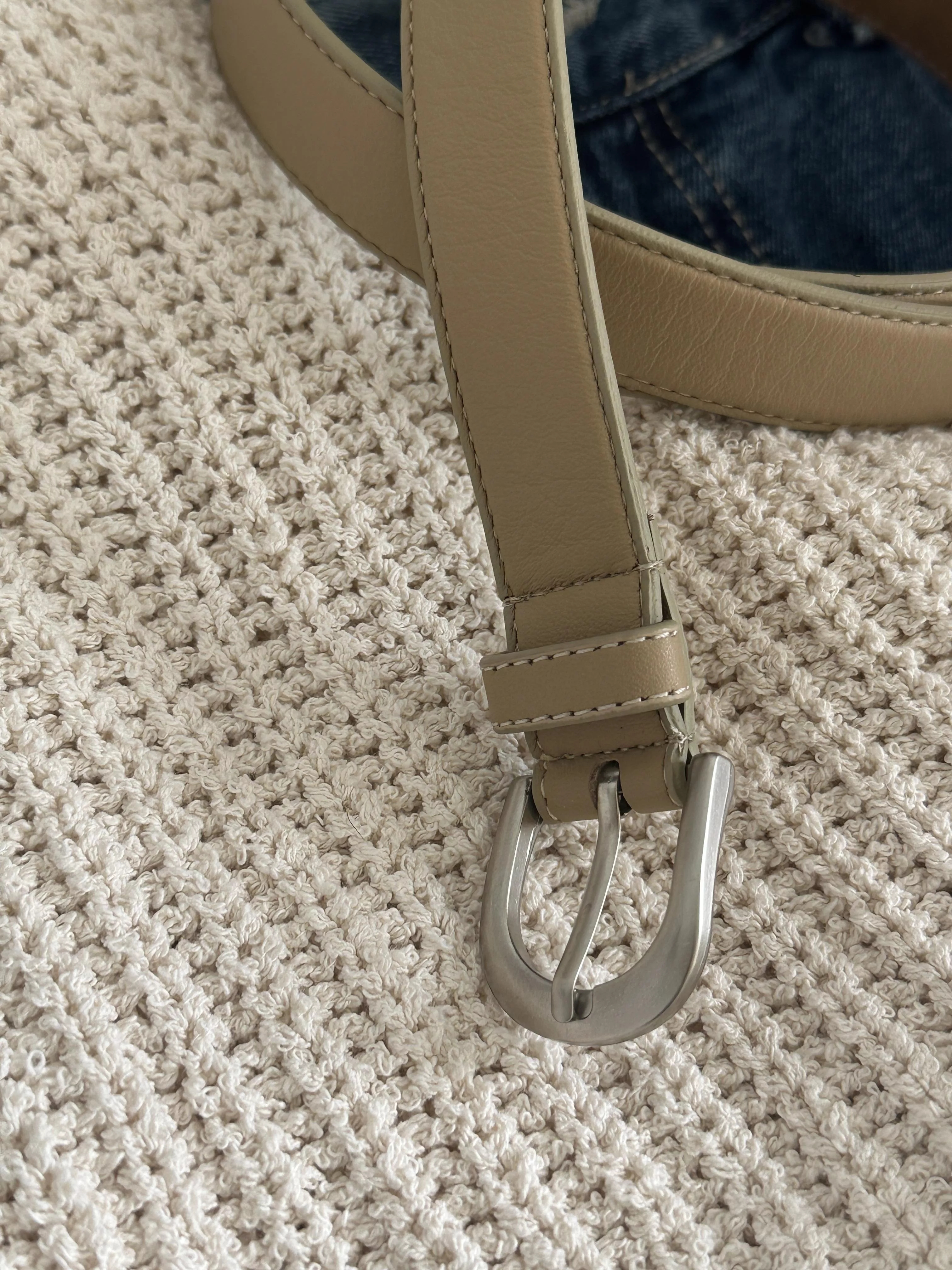 Beige belt