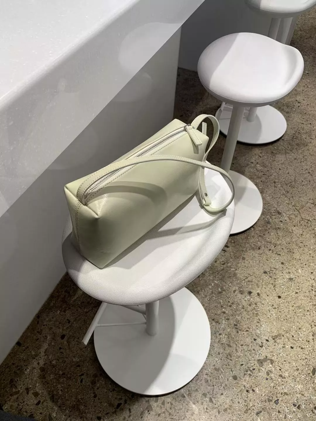 (Toae) 小方塊包- 牛皮