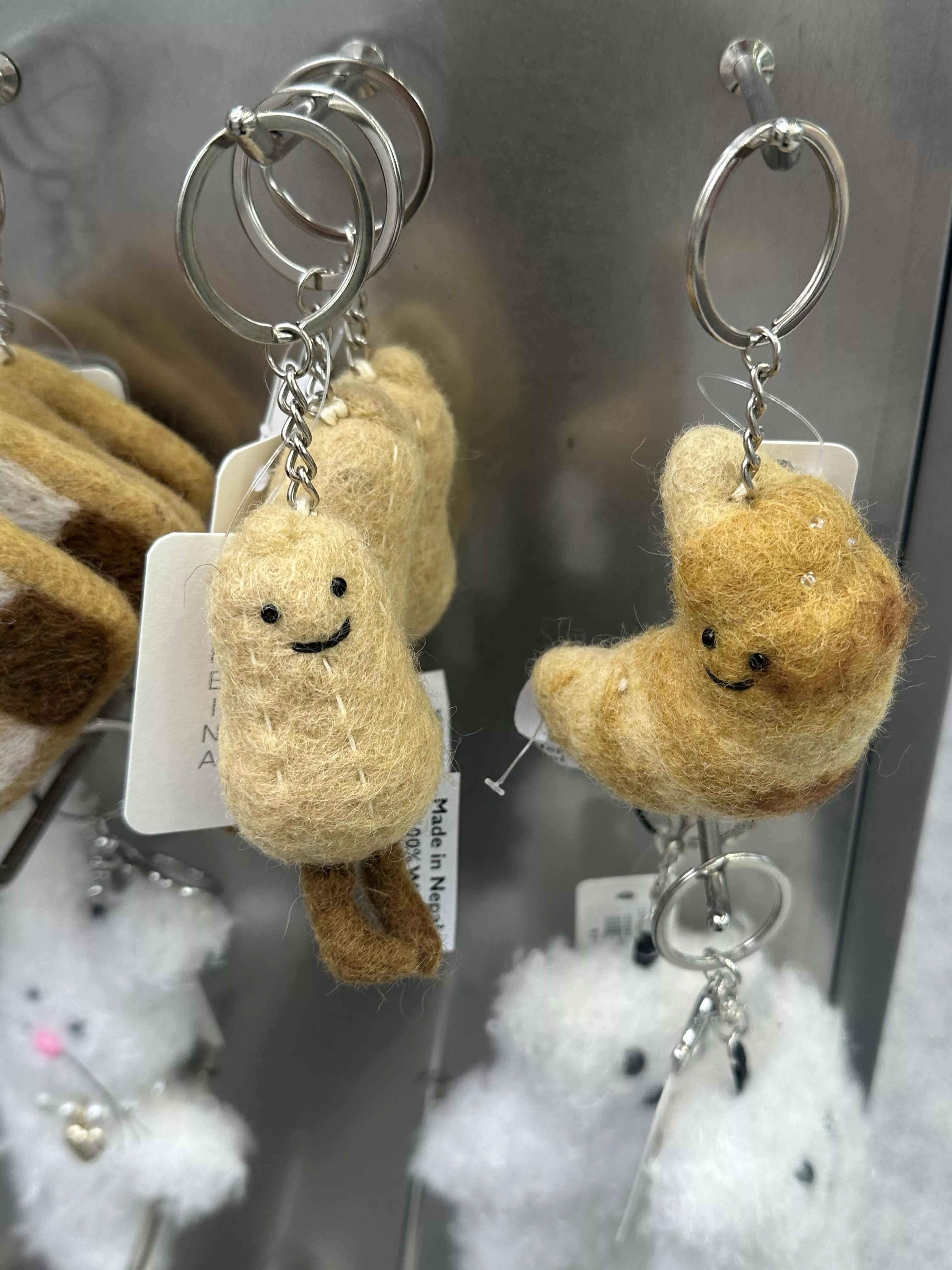 花生可頌手工羊毛粘吊飾