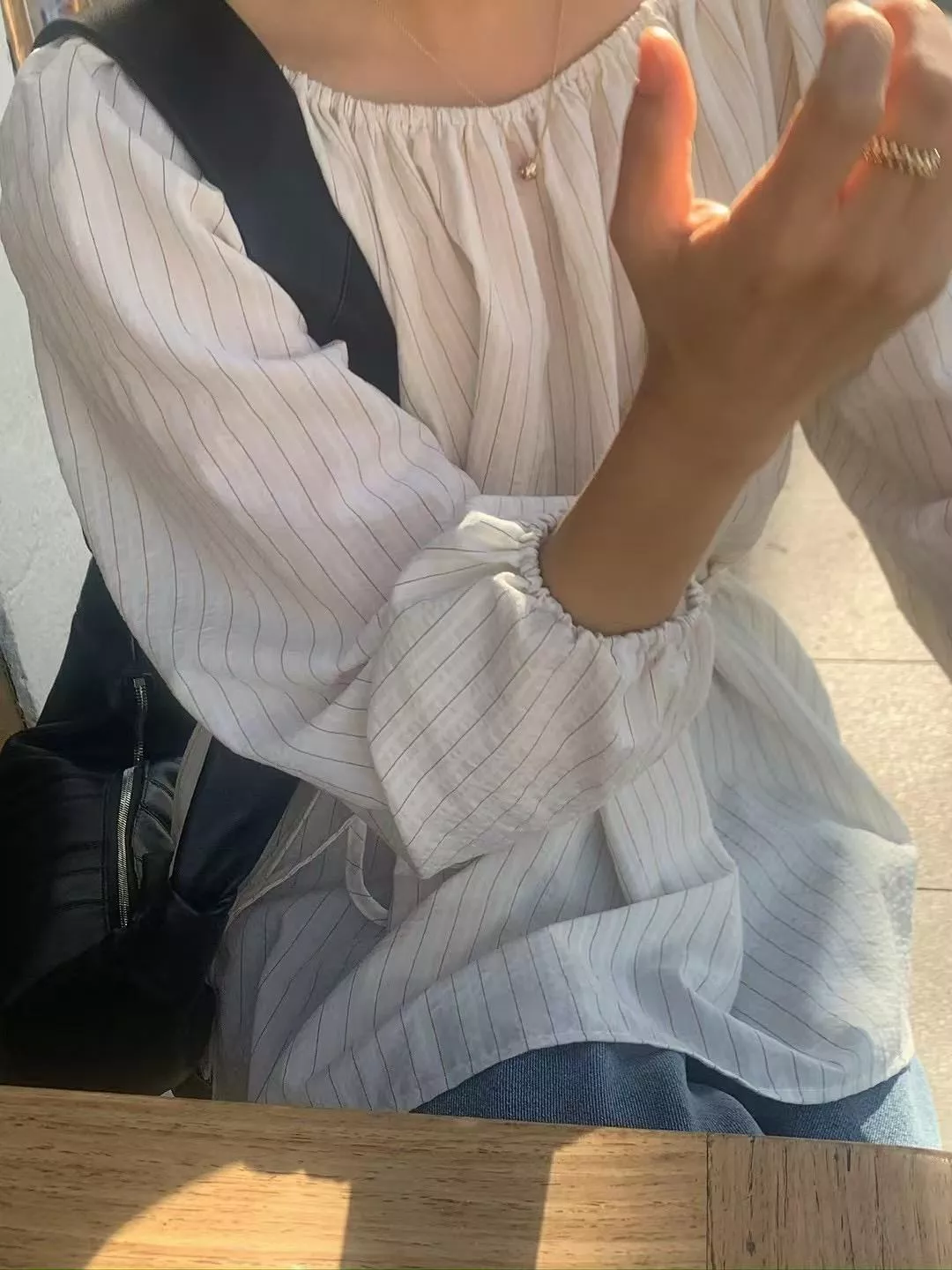 (i.hyun) scent strap blouse