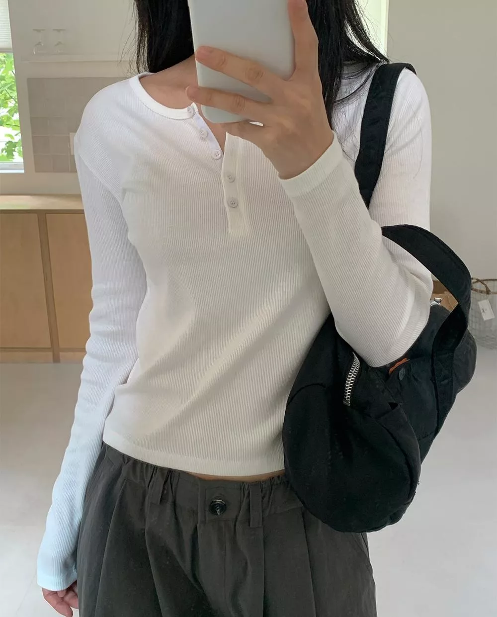 (feelings) Nel button tee