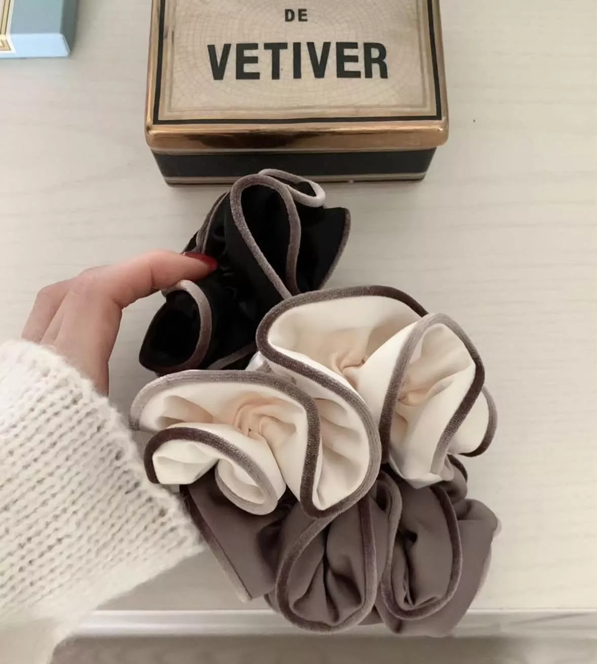 絲絨滾邊大腸圈