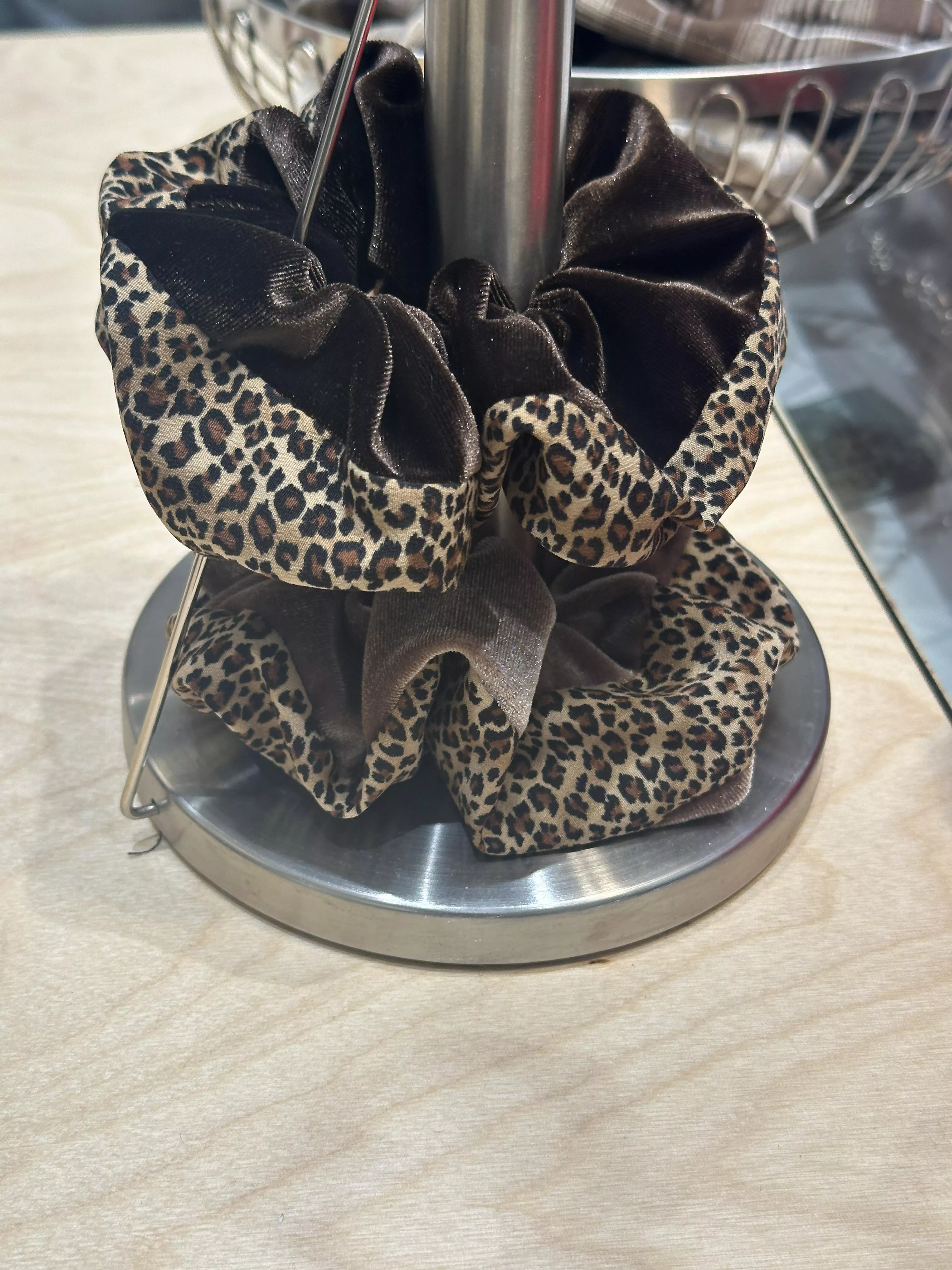 豹紋絨布大腸圈